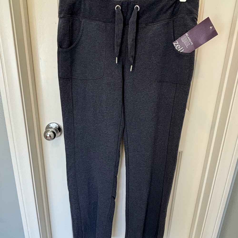 ZELLA  - Zeltek relaxed fit workout pants / lounge wear --  size M -  NWT